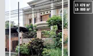 Rumah Mewah Plus Kolam Renang Nyaman dekat RSU Permata Bunda Malang