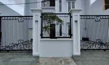 dijual rumah cantik dan mewah di daerah duren sawit