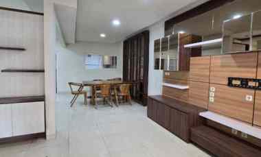 dijual rumah cantik siap huni di serenade lake bsd