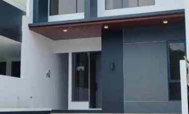 dijual rumah cantik siaphuni di cluster madrid cibubur