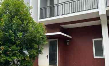 dijual rumah casavera