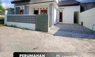 dijual rumah caturharjo sleman