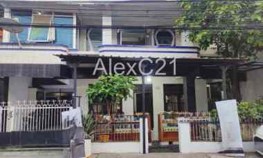 dijual rumah cempaka baru