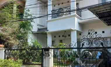 Jual Rumah Cantik Siap Huni di Area Cempaka Putih Barat