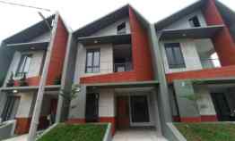 Rumah 2 Lantai Murrah Nyaman dan Asri dekat Stadion Pakansari Cibinong