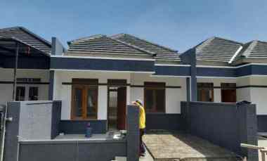 dijual rumah ciborerang katapang