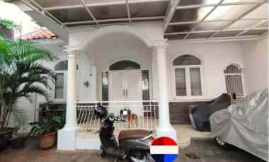 dijual rumah cideng