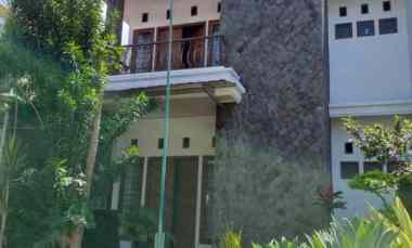 dijual rumah cigadung raya barat