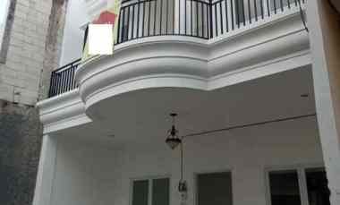 Rumah 2 Lantai Megah dalam Townhouse 9 Unit Ciganjur Rn-eli