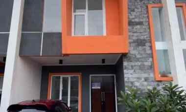 Rumah Siap Huni 2 Lantai di Grand Villa Cihanjuang Parongpong Bandung