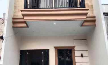 Rumah Dijual 2 Lantai 4 Kamar Tidur di Cijantung Pasar Rebo Jakarta