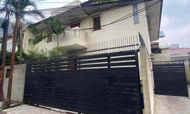 Jual Rumah Mewah dengan 2 Bangunan di Cilandak Tengah III, Cilandak