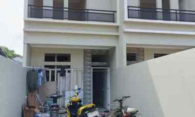 dijual rumah cilangkap