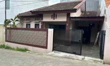 dijual rumah cinere