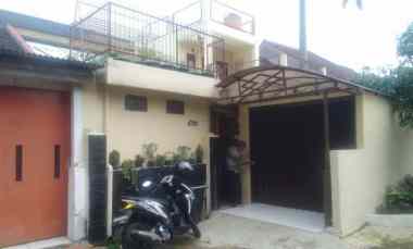 dijual rumah cipageran