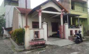 dijual rumah cipageran
