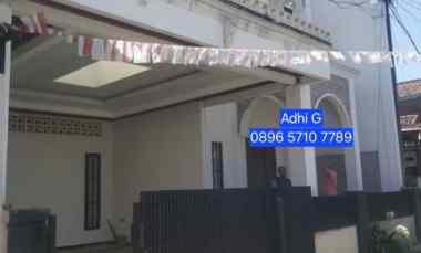 dijual rumah cipamokolan