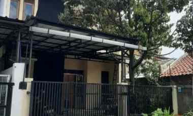 dijual rumah cipamokolan