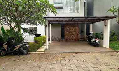 dijual rumah cipayung