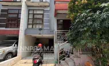 dijual rumah cipayung depok