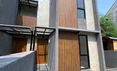 dijual rumah cipedak