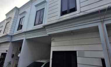 dijual rumah cipedak jagakarsa