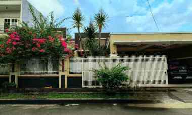 dijual rumah cipinang besar