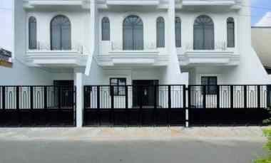 dijual rumah cipinang cempedak