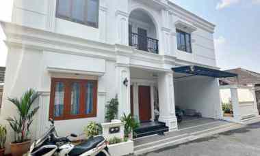 Townhouse Premium dekat ke Stasiun Lrt Ciracas Jakarta Timur