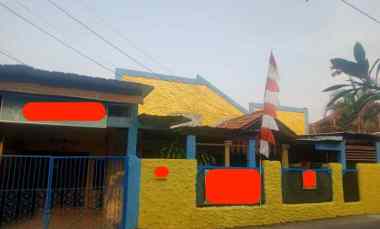 dijual rumah cirendeu