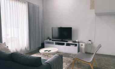 dijual rumah cirendeu