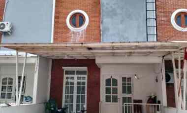 dijual rumah cisaranten arcamanik