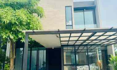 Rumah Baru Private Pool Semi Furnished di Citraland Surabaya Barat