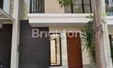 dijual rumah citraland northwest lake