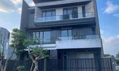 dijual rumah citraland surabaya