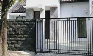 dijual rumah citraland taman puspa raya