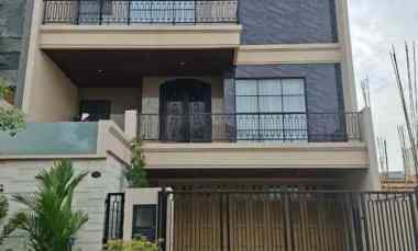 Rumah Citraland Utama, Full Furnish Mewah Siap Huni 3 Lantai Ada Pool