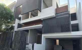 Cluster Waterfront Modern Minimalis dekat Universitas Ciputra, Pakuwon