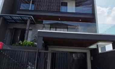 Jual Rumah Mewah 3 Lantai di Waterfront Citraland Kota Surabaya
