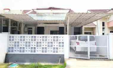 dijual rumah cluster aralia harapan