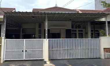 dijual rumah cluster aralia kota