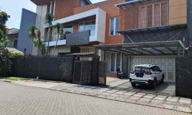 dijual rumah cluster batununggal elok