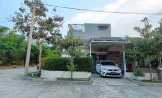 gambar dijual rumah cluster descada segara