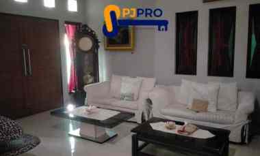 dijual rumah cluster harapan indah