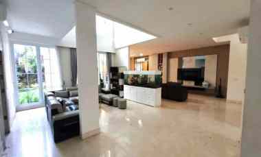 dijual rumah cluster lantana jgc
