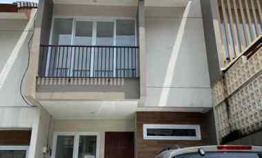 Rumah Gress 2 Lantai Cluster Mustika Residence Ciwaruga Gegerkalong
