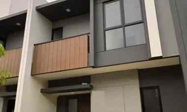 Rumah Dijual di Cluster Regia SCG Summarecon Crown Gading