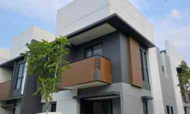 dijual rumah cluster regia summarecon