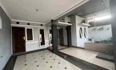 dijual rumah cluster taman sari kota