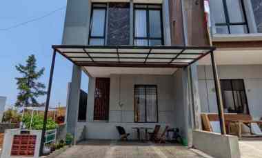 dijual rumah cluster villa tropis dago